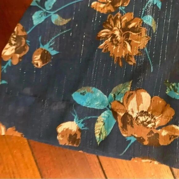 Jessica Simpson open front long sheet floral wrap with sleeves size medium - Picture 4 of 5